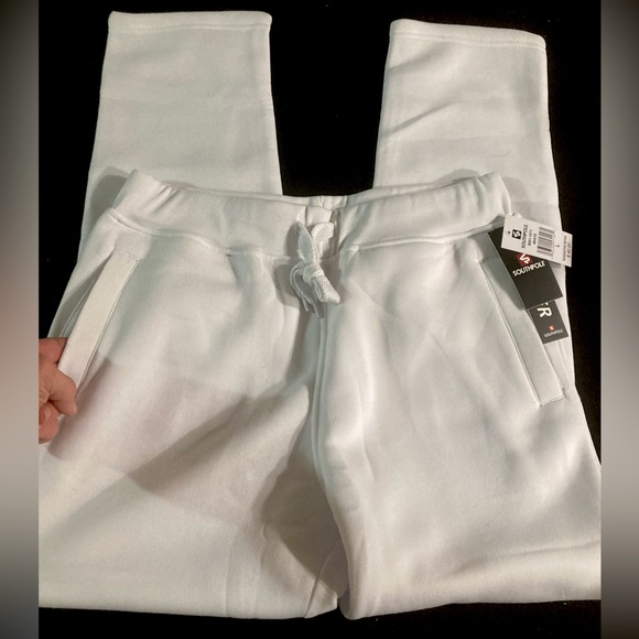 Bundle! SOUTHPOLE Authentic Collection Men’s Graphic SS T-Shirt and White Jogger - Picture 12 of 13